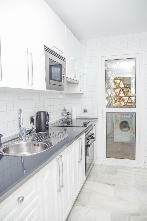 1Br Beachfront Complex - Mi Capricho Sitio de Calahonda Ngoại thất bức ảnh