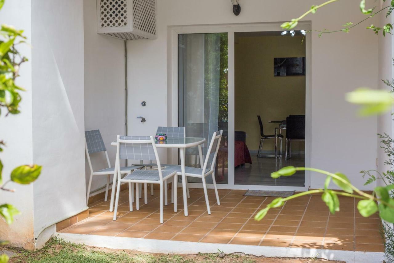 1Br Beachfront Complex - Mi Capricho Sitio de Calahonda Ngoại thất bức ảnh